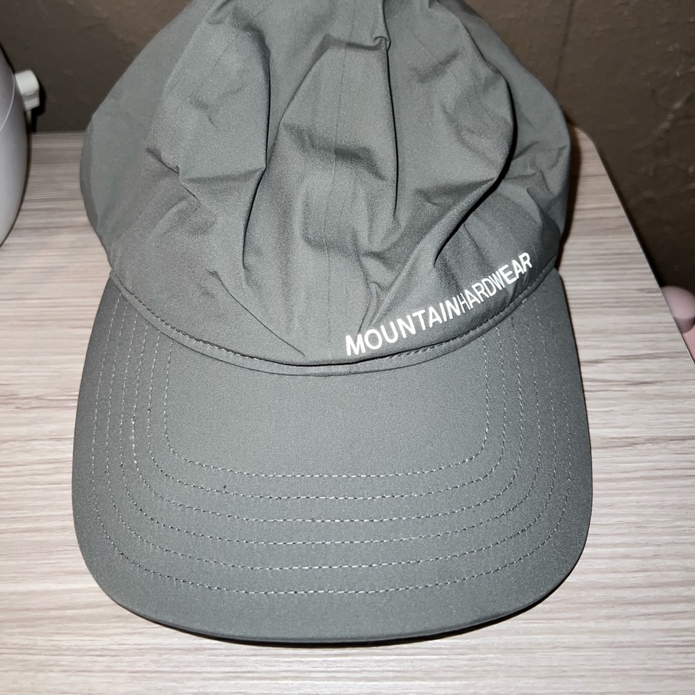 Mountain Hardwear Cap